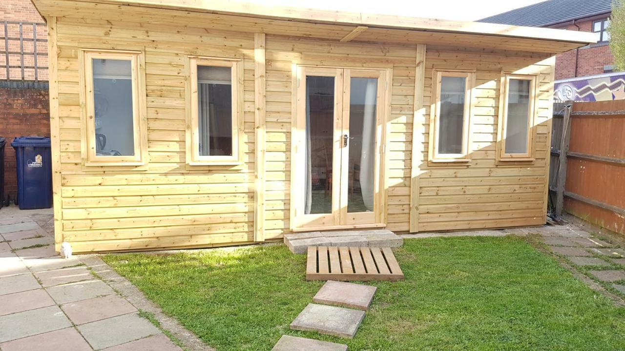 Urban Log Cabin Near Zone 2 Tube Londra Dış mekan fotoğraf